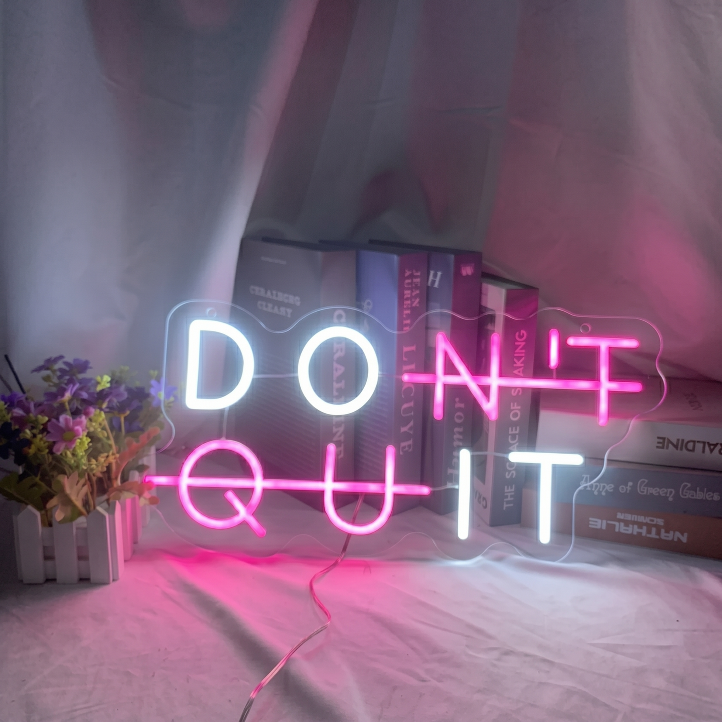 Do Not Quit LED Neon Sign Yellow White Motivational Neon Light Wall Decor for Office Bedroom