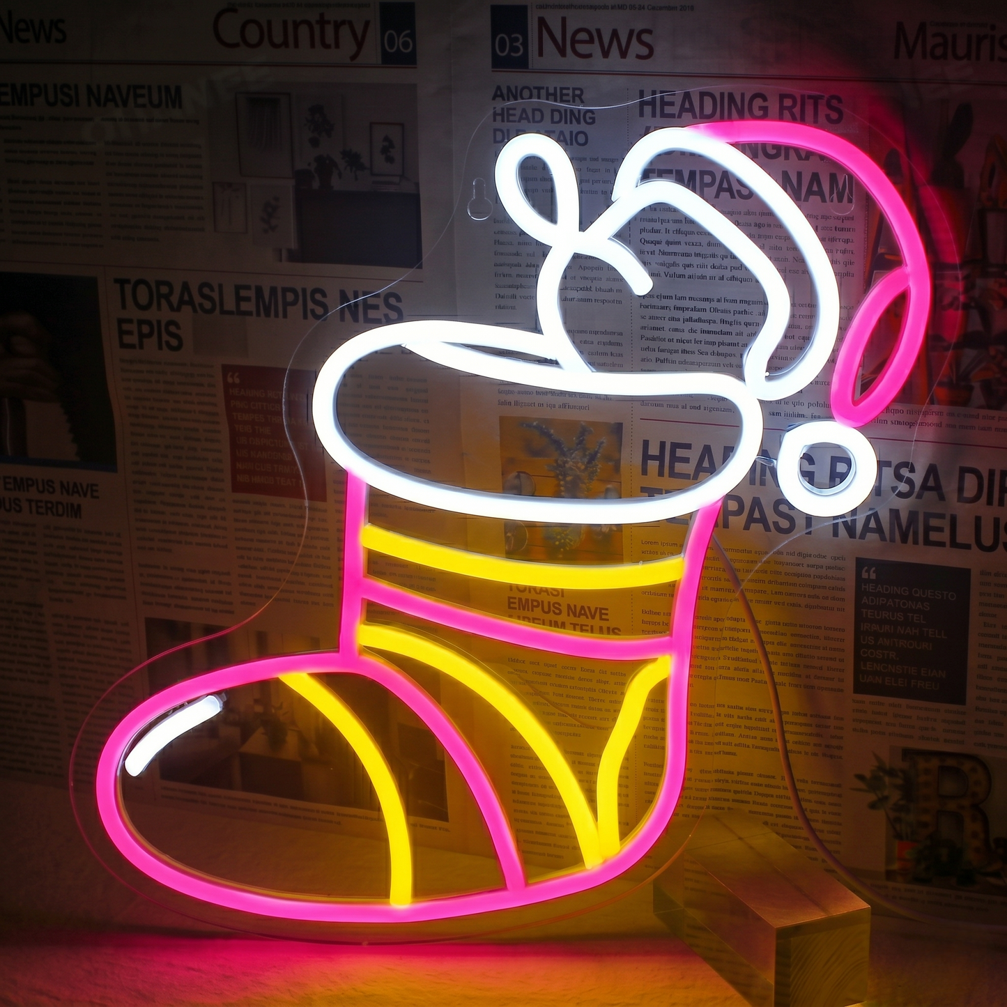 Christmas Stocking-Shaped LED Neon Sign ，Dual Red & Yellow Holiday Wall Decor Light, Ideal for Creating a Festive Atmosphere at Christmas Parties, Children's Rooms, and Store Window Displays.
